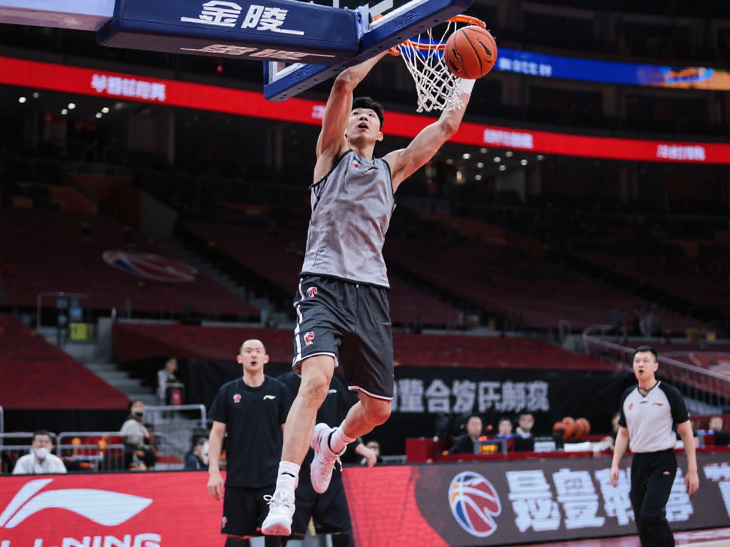 球队齐聚一 球队齐聚一